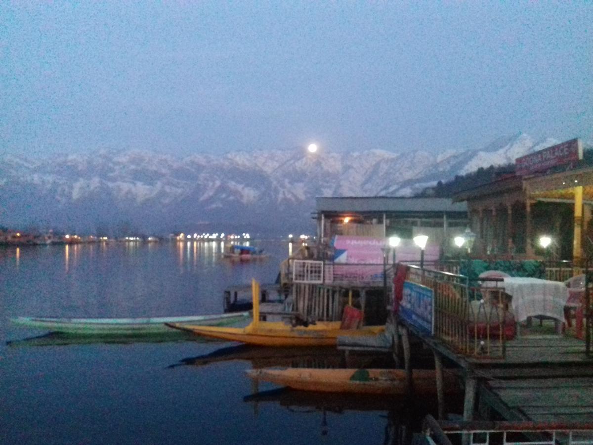 Lake Palace Group Of House Boats Srīnagar Extérieur photo