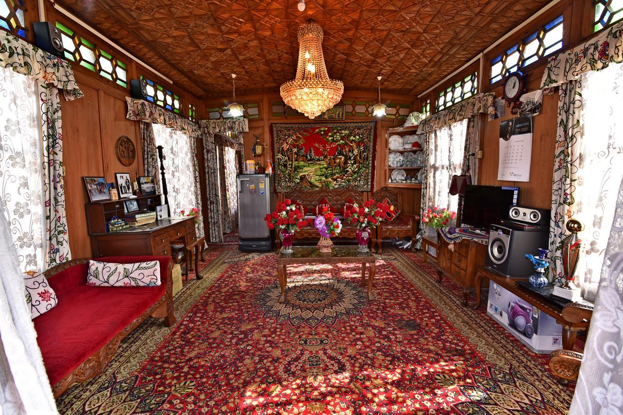 Lake Palace Group Of House Boats Srīnagar Extérieur photo